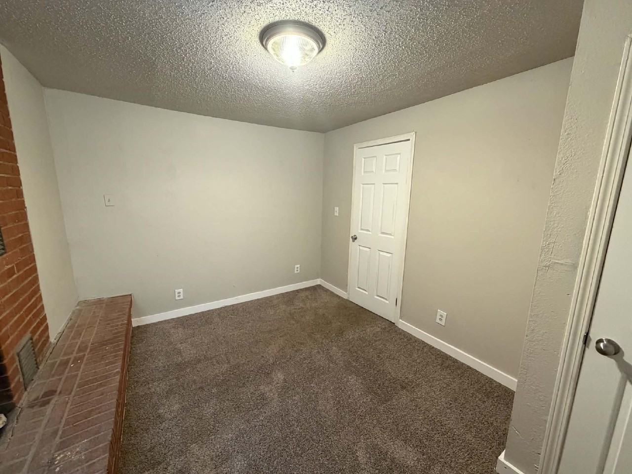1047 N New Haven Ave - Photo 7 of 13