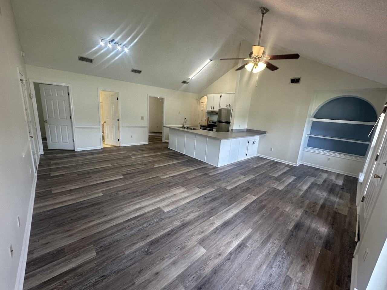 2582 Zachary Ct - Photo 2 of 10