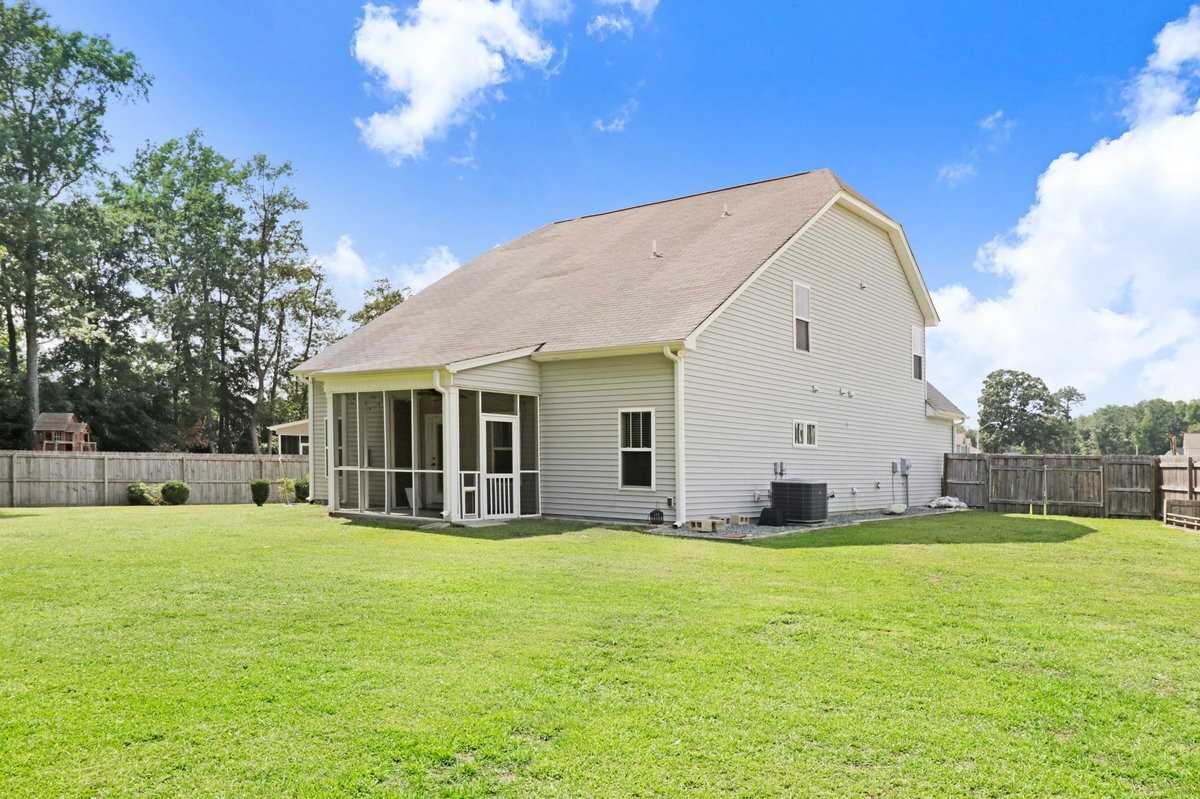 111 E Berkshire Ct - Photo 6 of 47