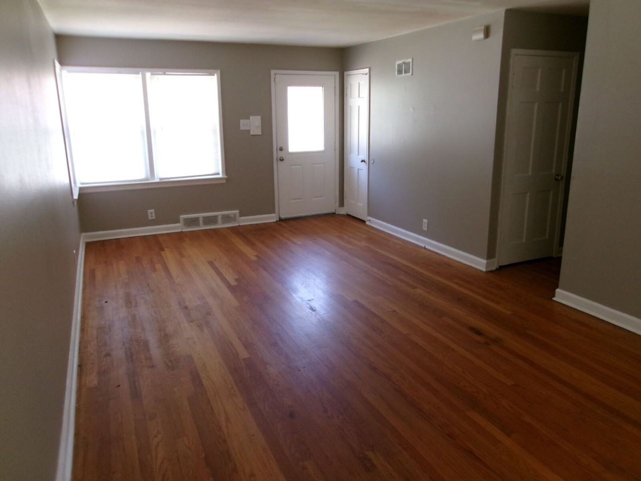 1138 Bosworth Dr - Photo 2 of 11
