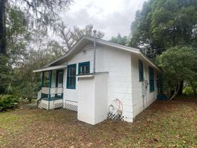 305 E Bradford Rd - Photo 1 of 1