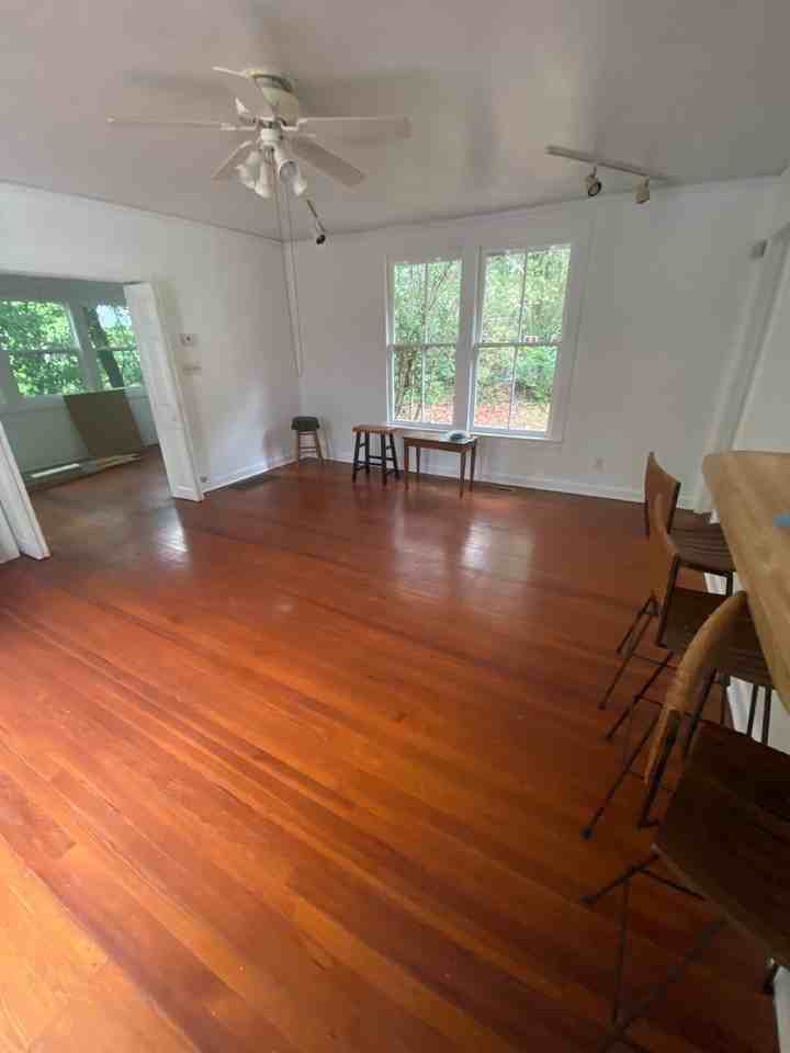 305 E Bradford Rd - Photo 4 of 7