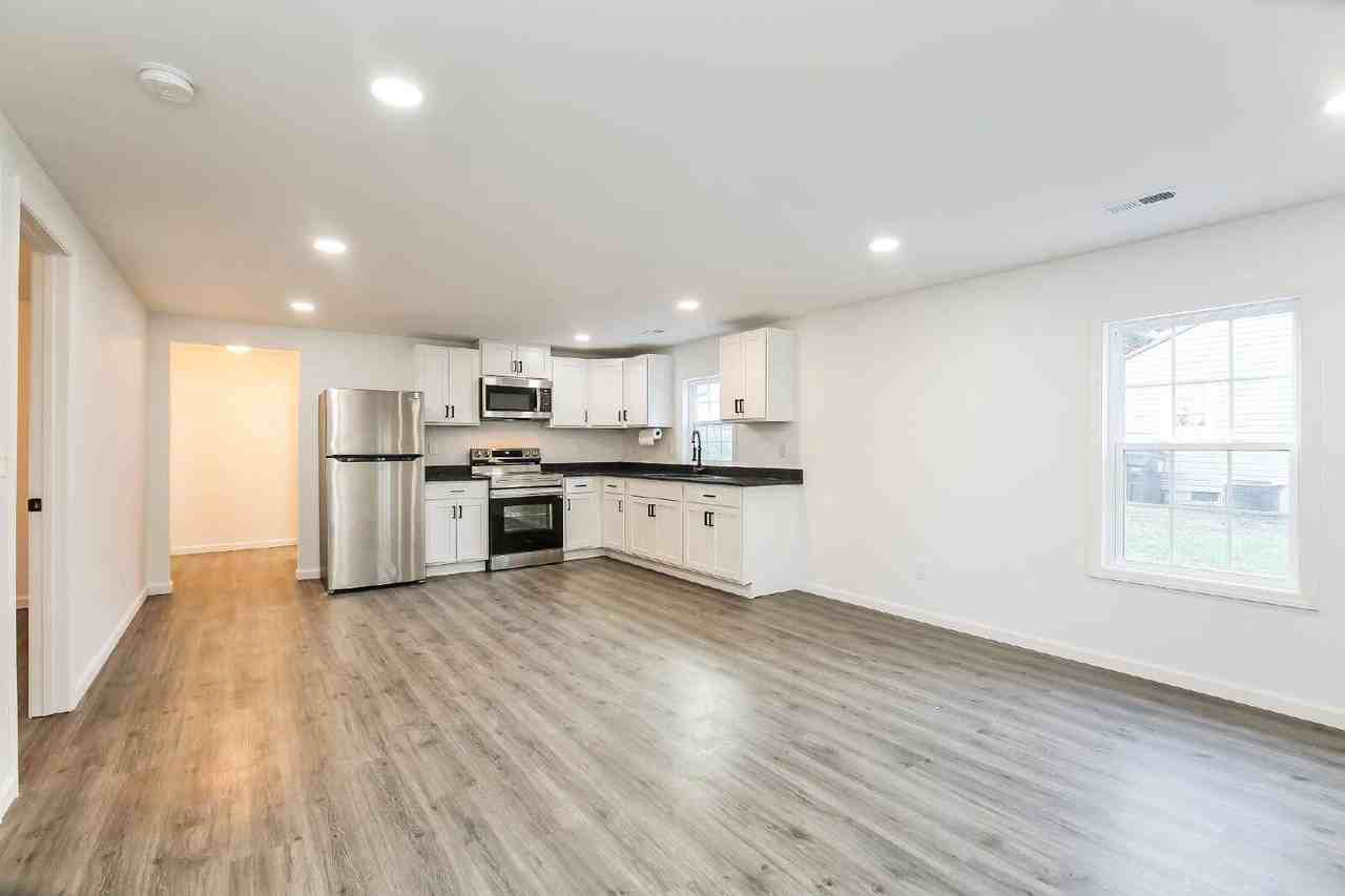 612 Marshall St - Photo 5 of 16