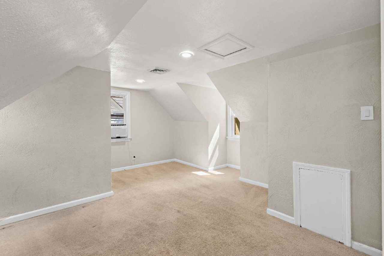 201 Beechwood Ave - Photo 2 of 12