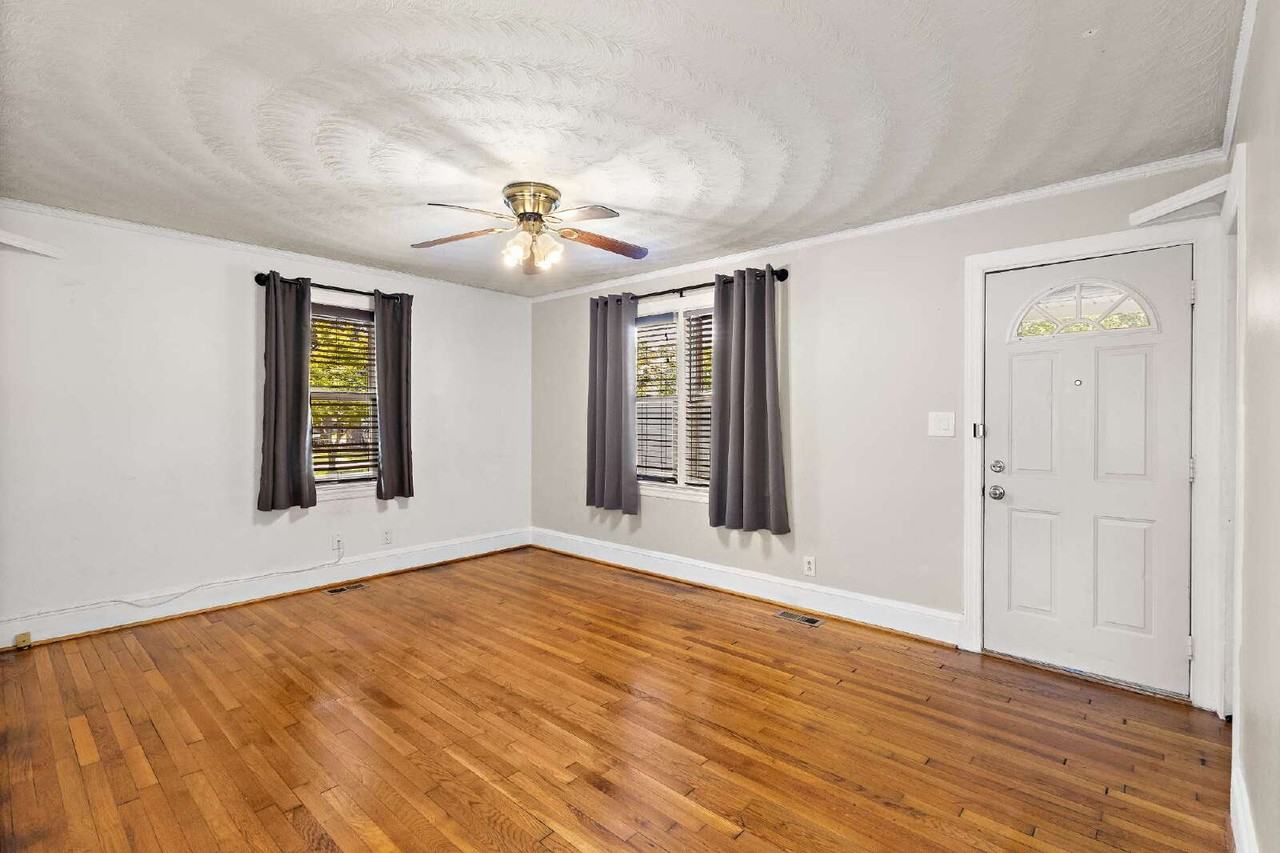 201 Beechwood Ave - Photo 5 of 12