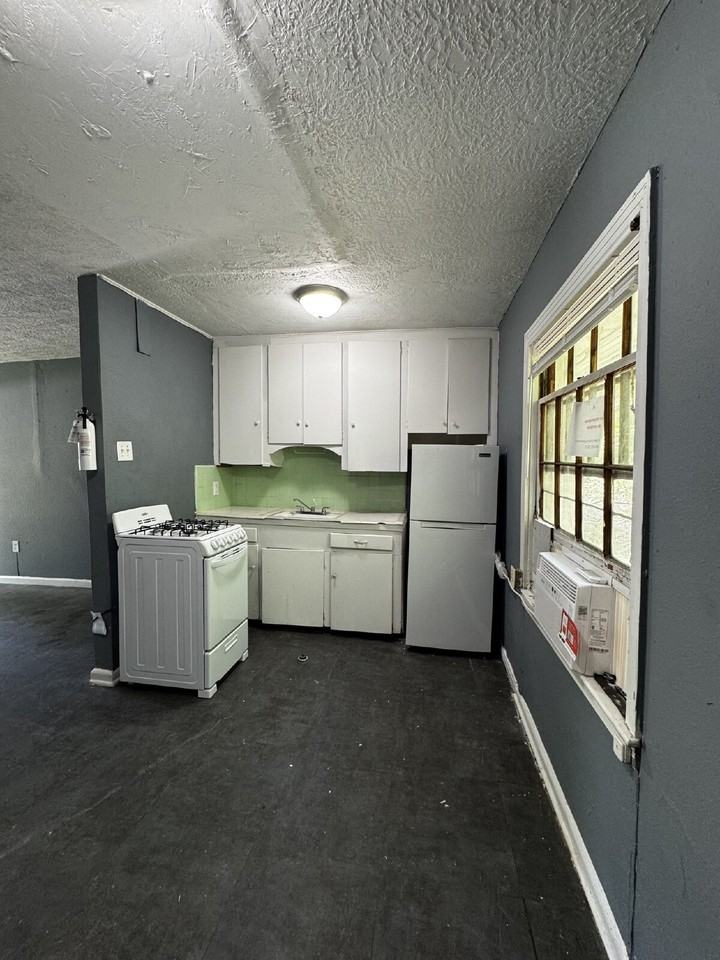 5105 Timothy St #9 - Photo 4 of 6