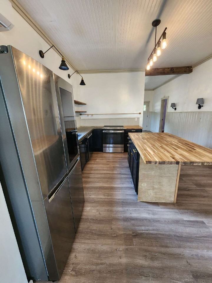 1512 Center Ave - Photo 6 of 24