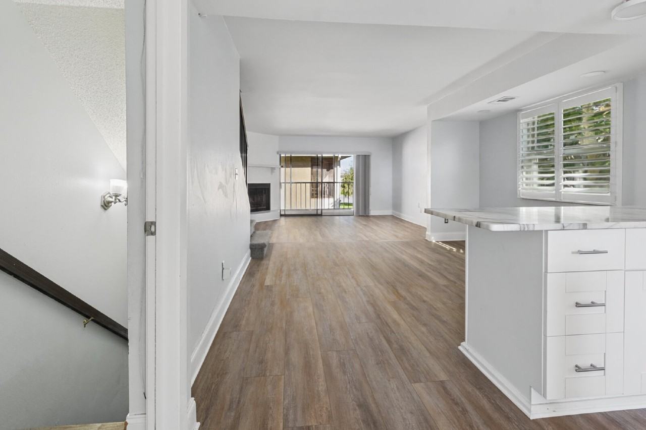 275 Capri Cir N #105 - Photo 5 of 32