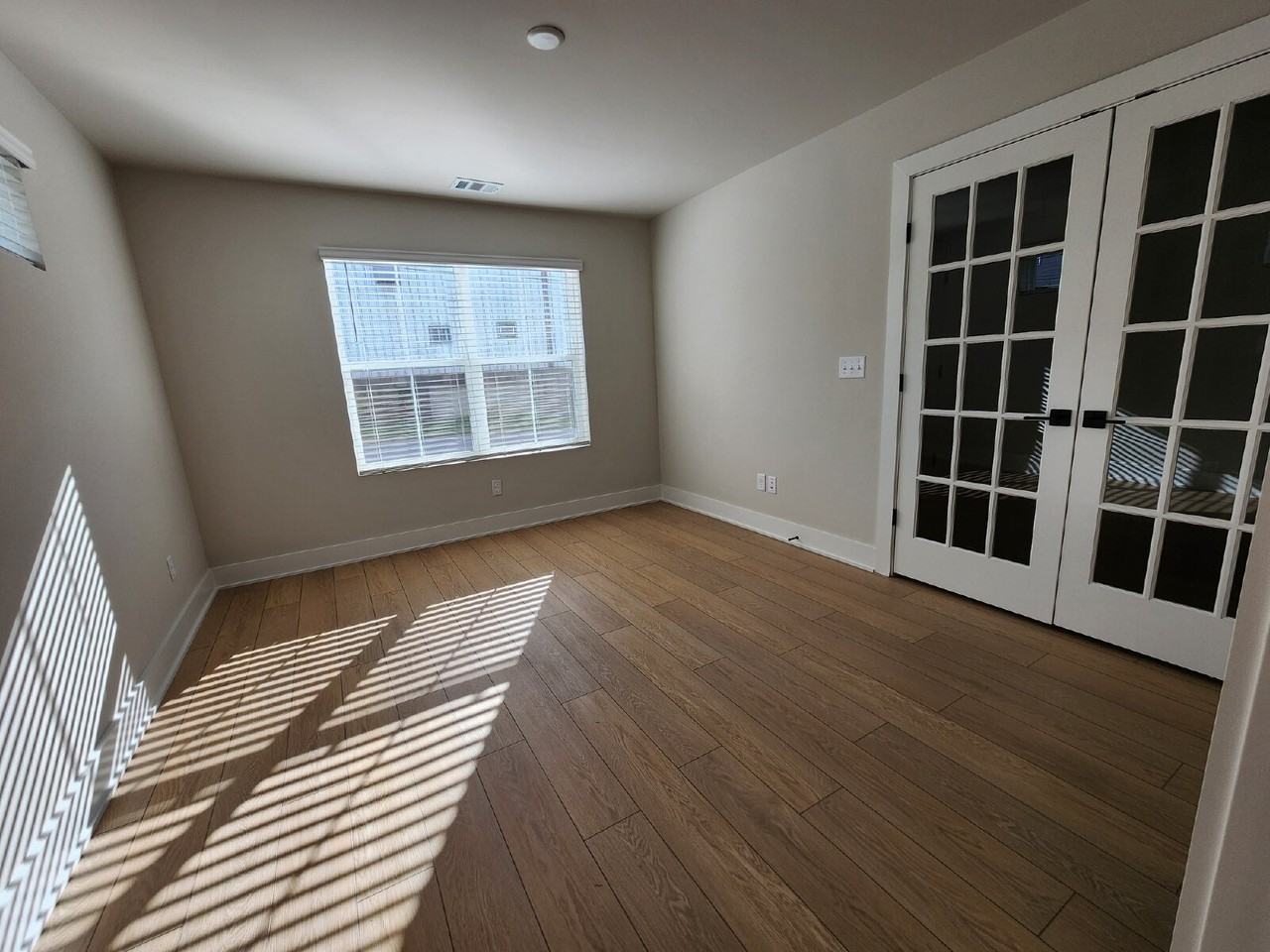 4102 Indiana Ave - Photo 2 of 28
