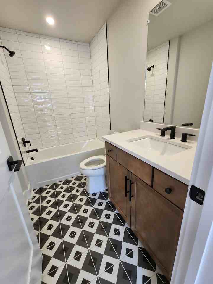 4102 Indiana Ave - Photo 4 of 28