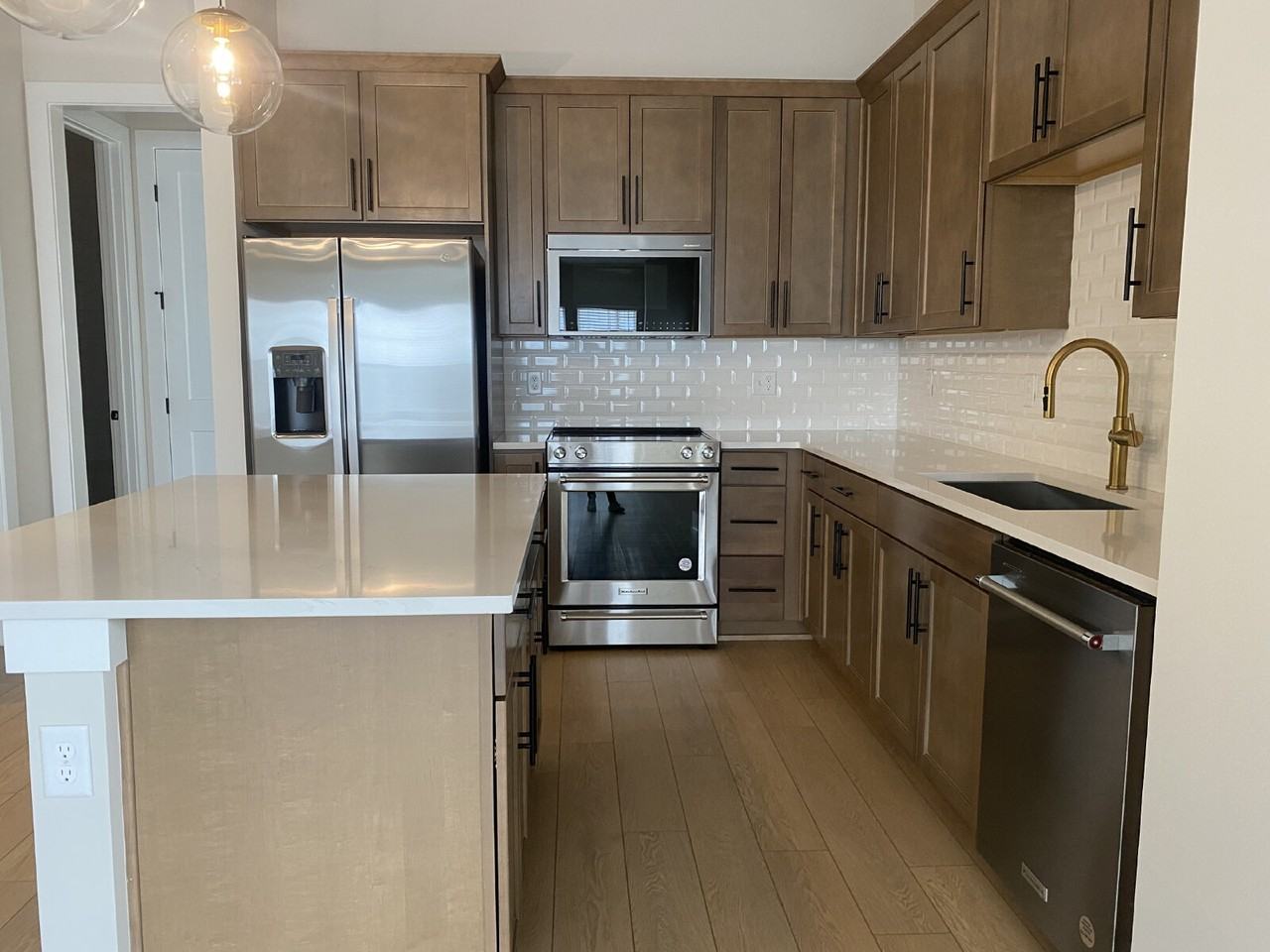 4102 Indiana Ave - Photo 5 of 28
