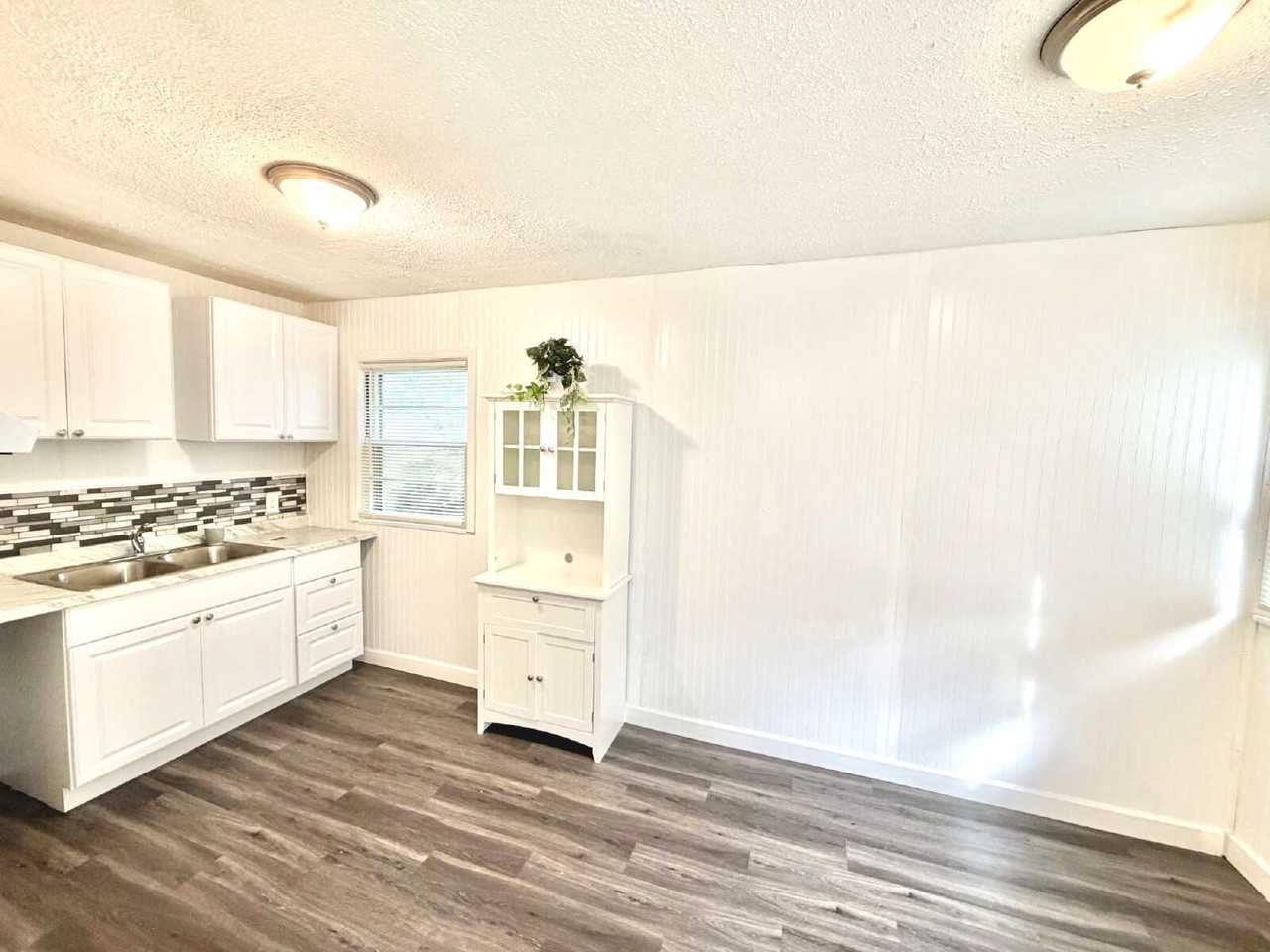 801 Hubbard Ave - Photo 5 of 19