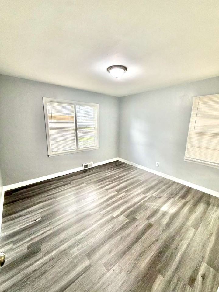 801 Hubbard Ave - Photo 7 of 19