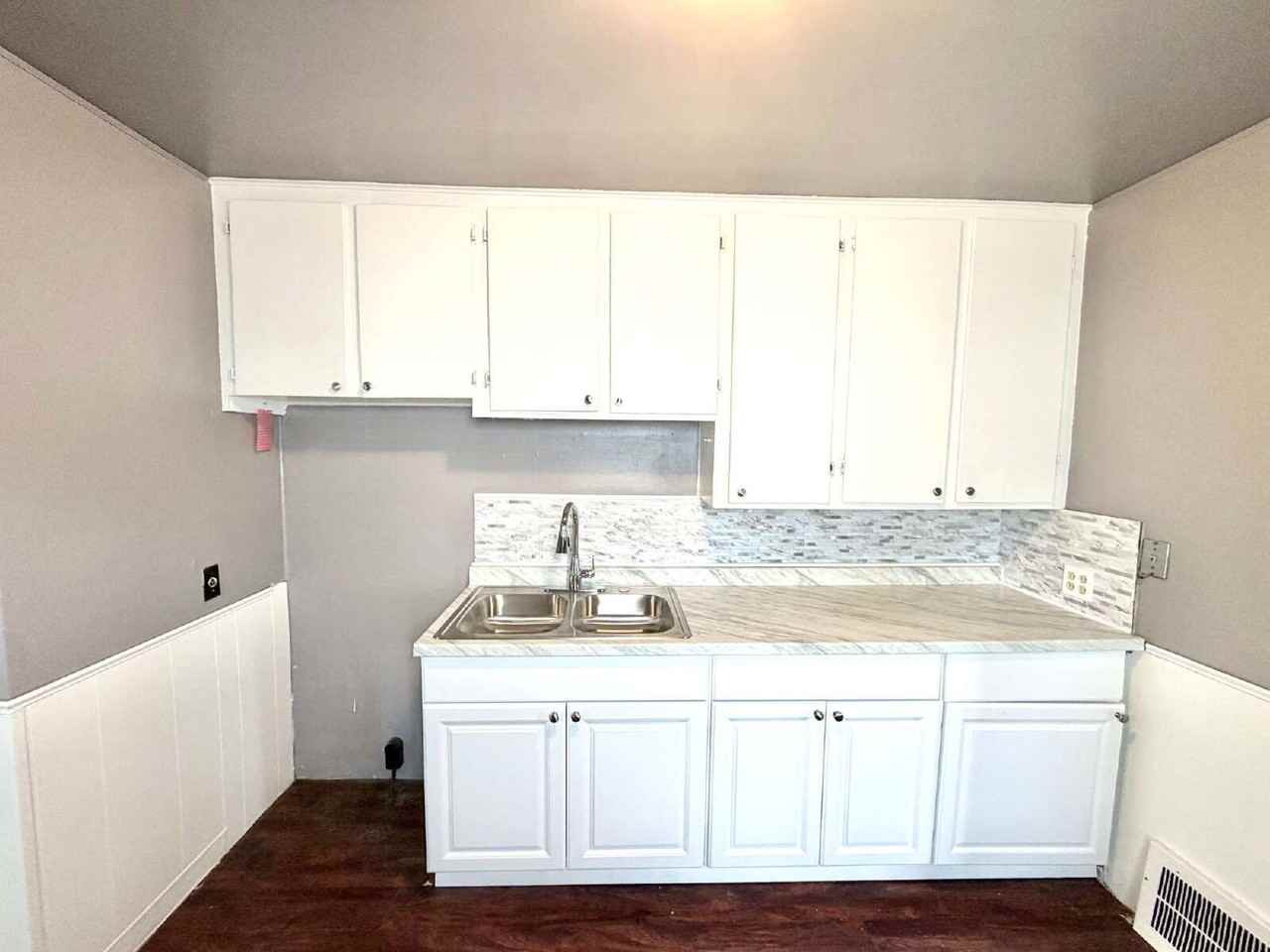 3413 Clairmont St - Photo 3 of 14