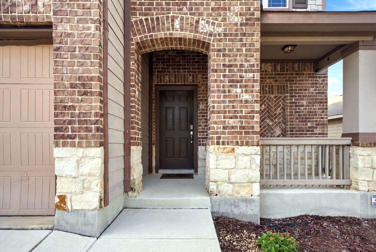 9814 Marbach Bnd - Photo 4 of 32