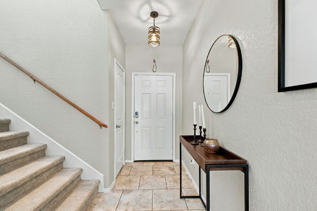 9814 Marbach Bnd - Photo 5 of 32