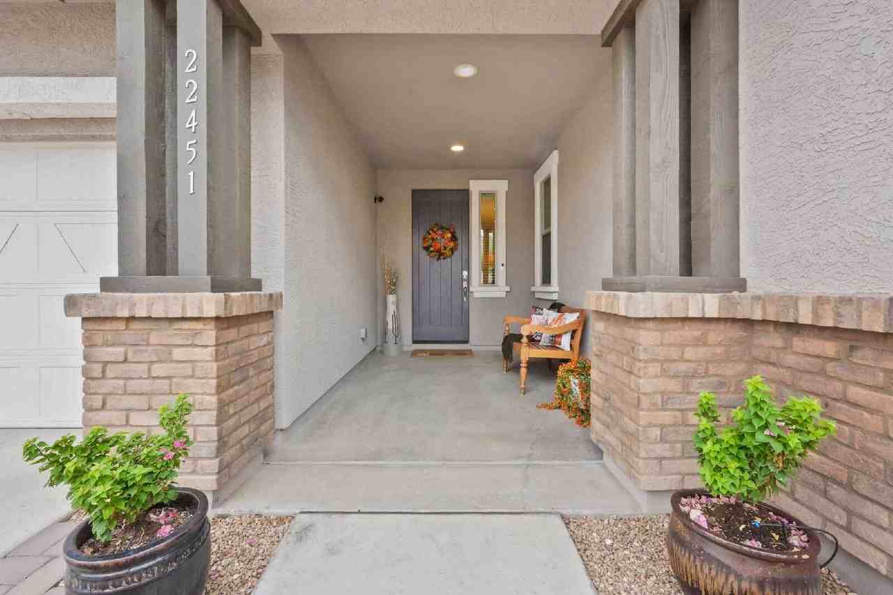 22451 E Avenida Del Valle - Photo 2 of 28