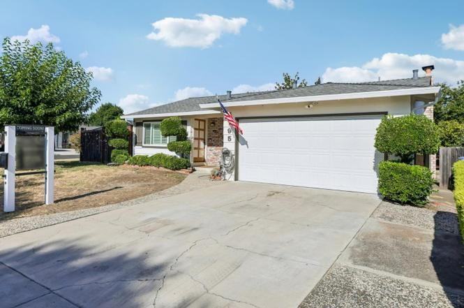 5795 Coralwood Way - Photo 2 of 32