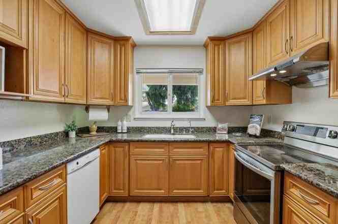 5795 Coralwood Way - Photo 7 of 32