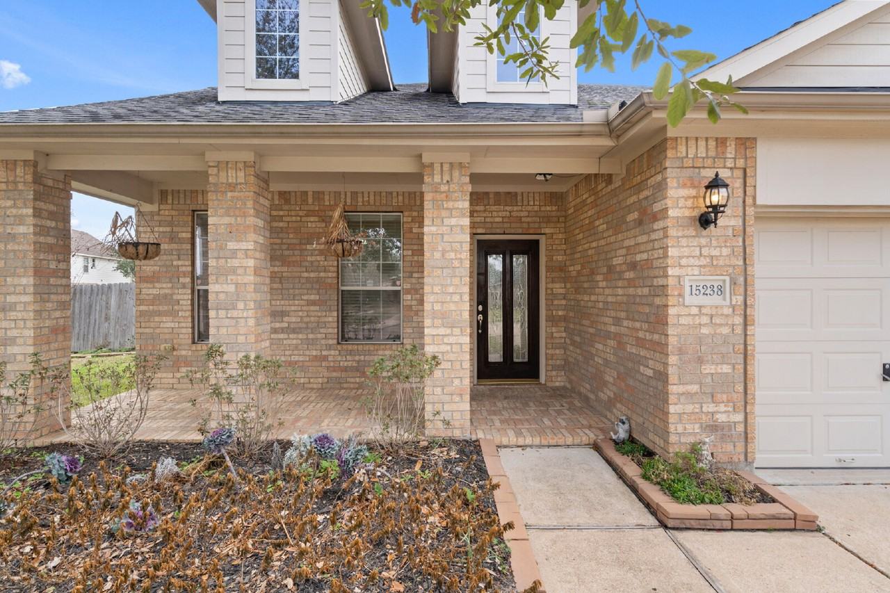 15238 Olmstead Park Dr - Photo 4 of 35