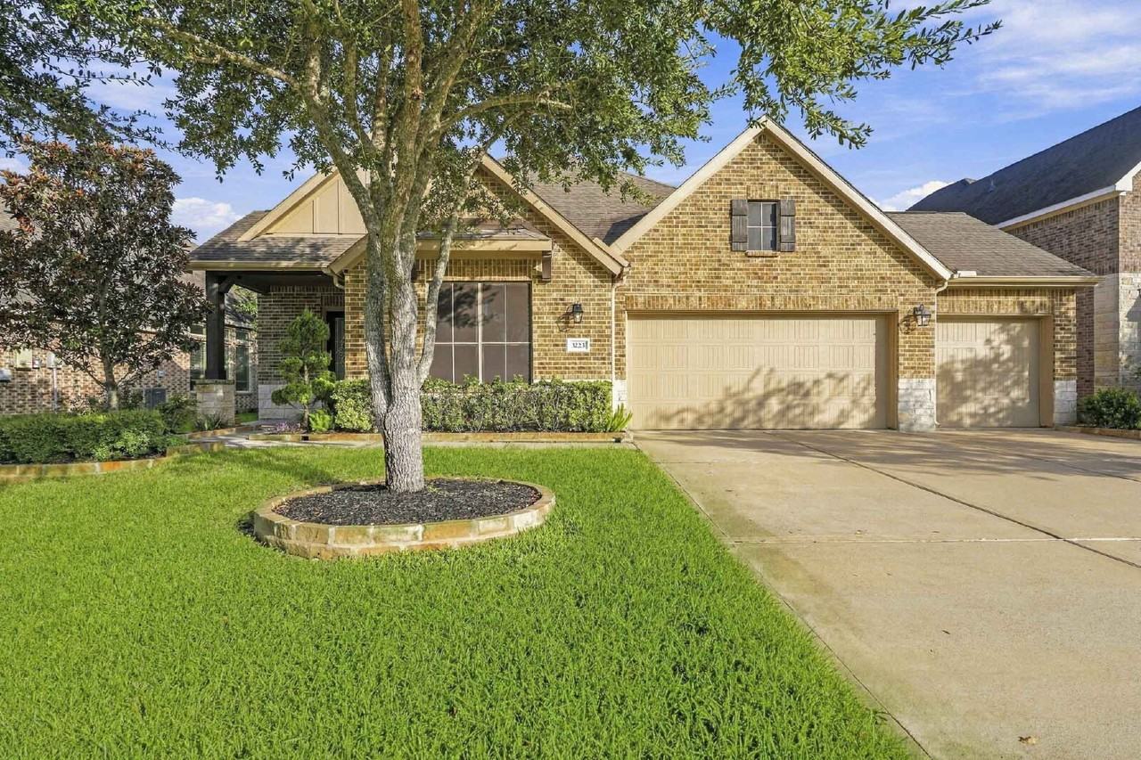 3223 Karleigh Way - Photo 3 of 27