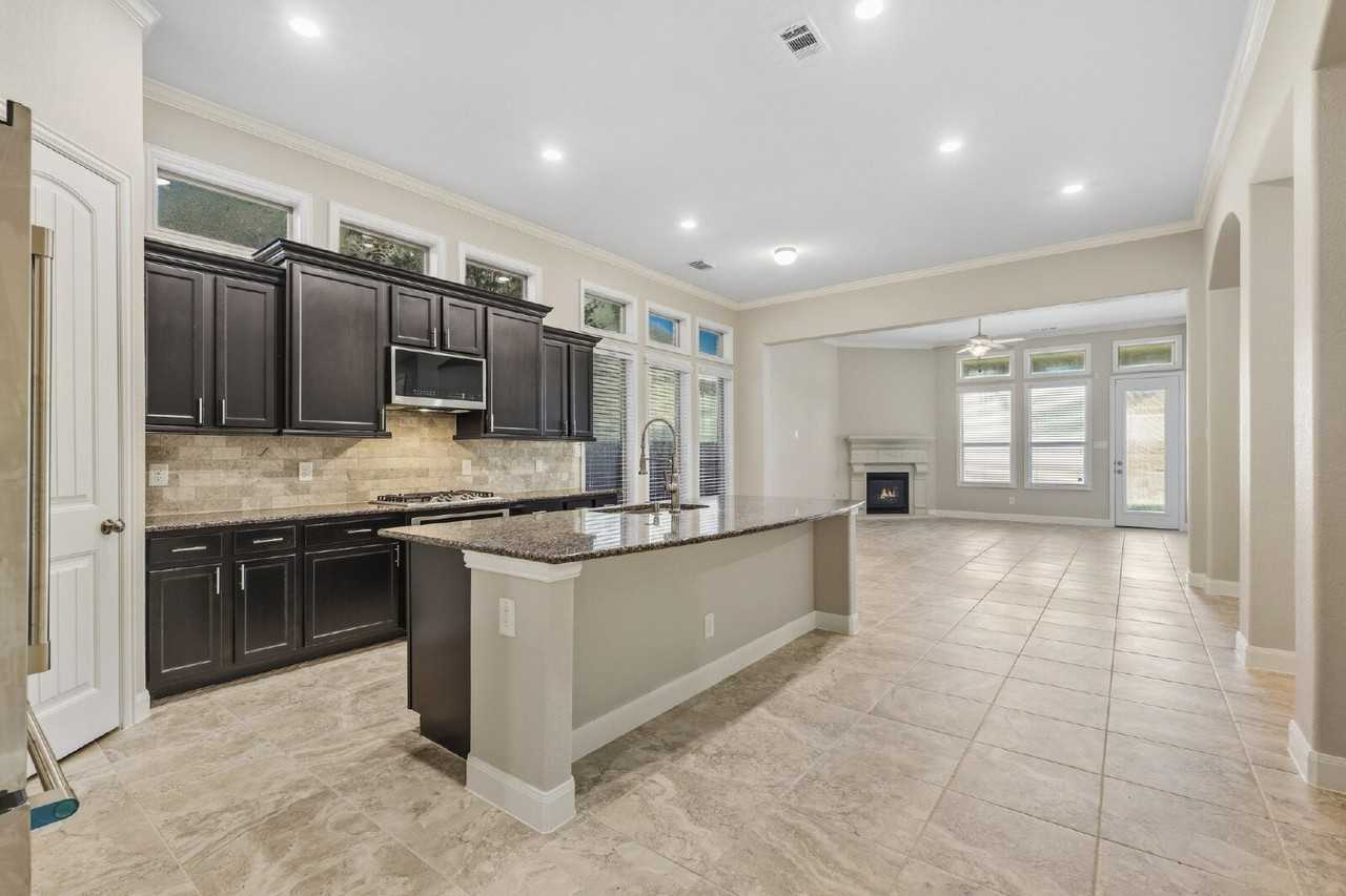 3223 Karleigh Way - Photo 7 of 27