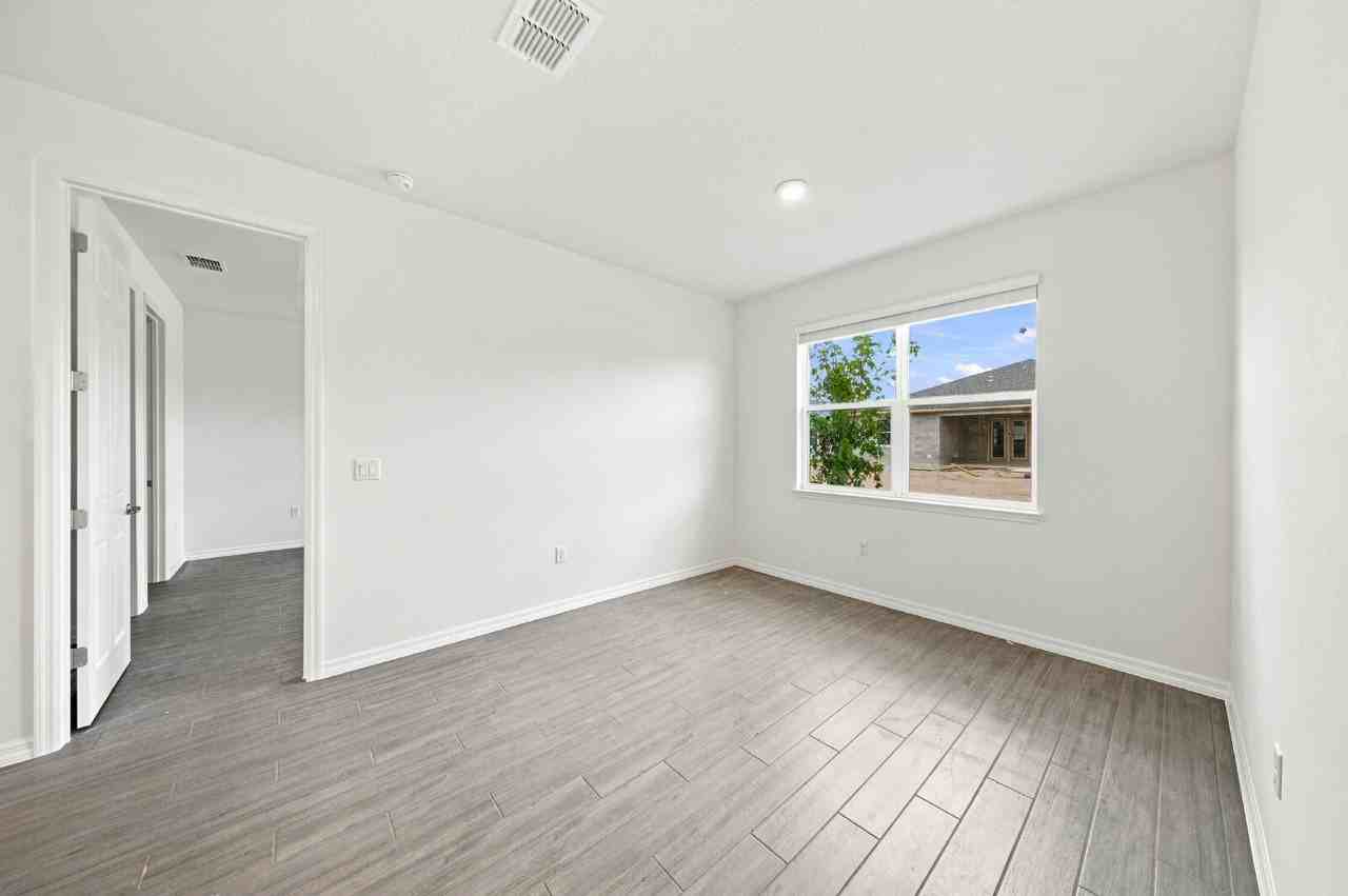 7195 Sw 52nd Ln - Photo 7 of 26