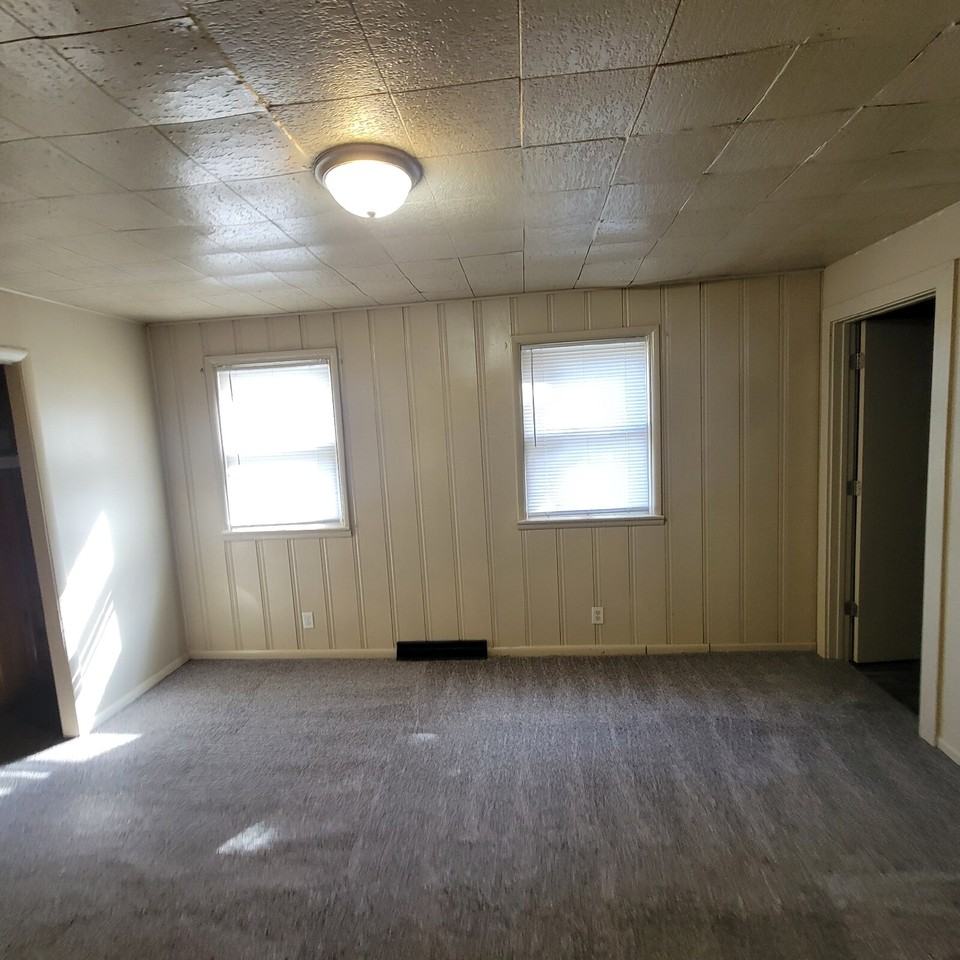 1427 N Tremont St - Photo 6 of 6