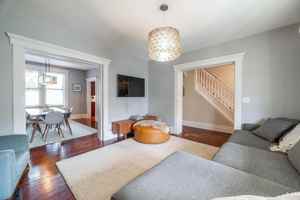 featured image of 236 E Mithoff St