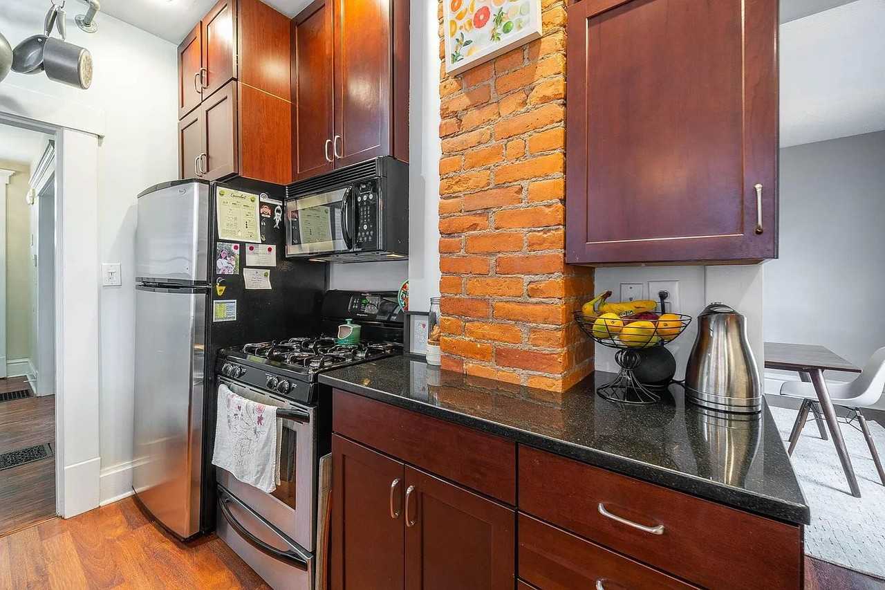 236 E Mithoff St - Photo 2 of 41
