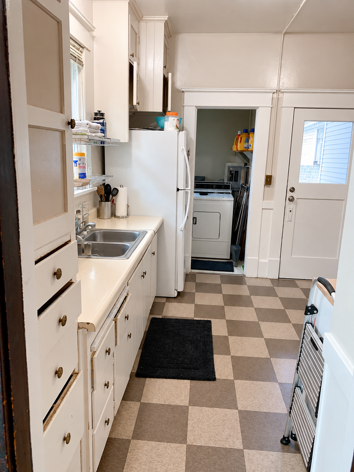 1151 Grant St - Photo 5 of 48