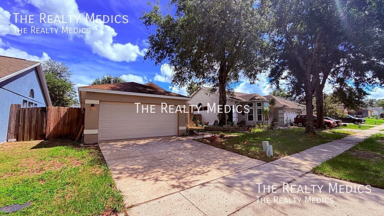 8847 Parliament Ct - Photo 2 of 31