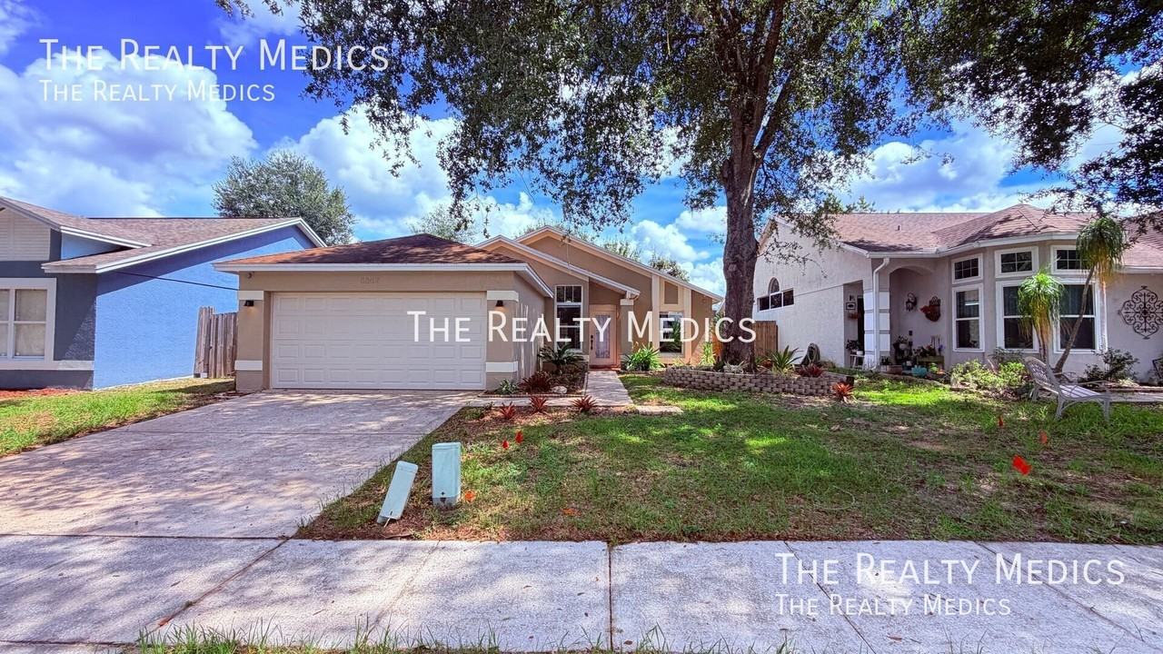 8847 Parliament Ct - Photo 3 of 31