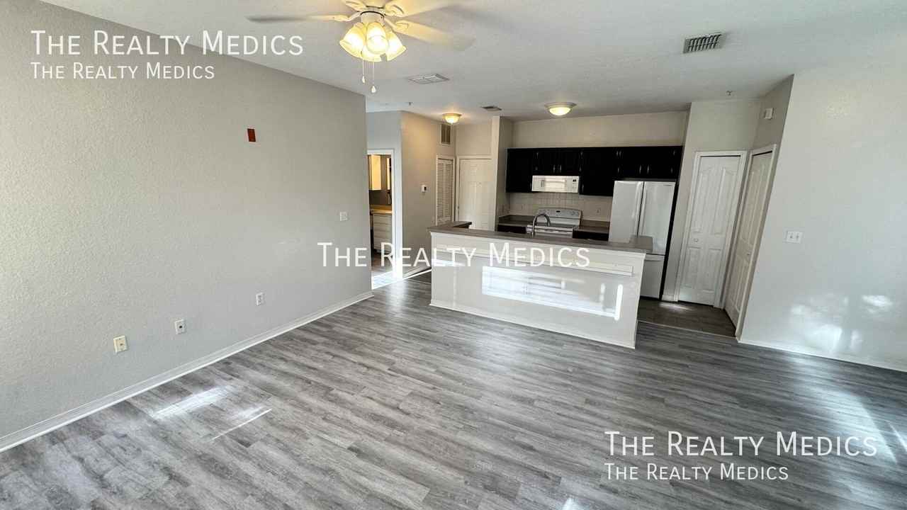 8913 Legacy Ct #212 - Photo 6 of 21