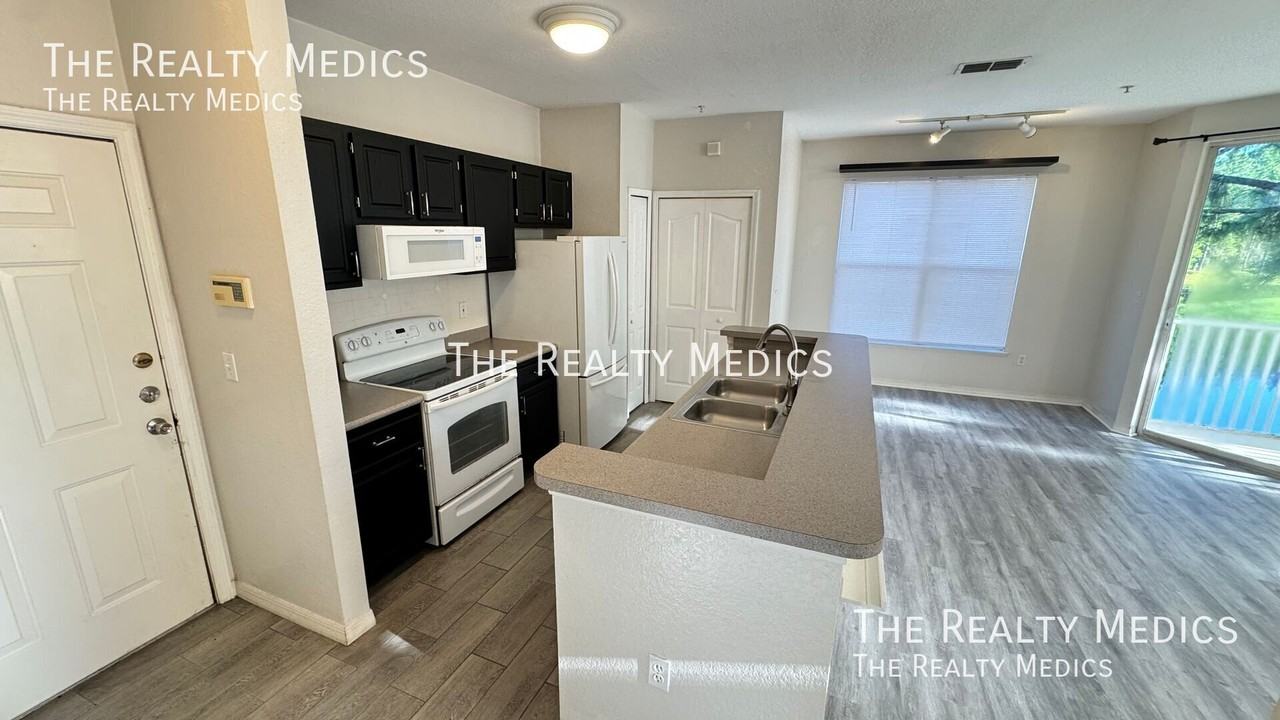 8913 Legacy Ct #212 - Photo 7 of 21
