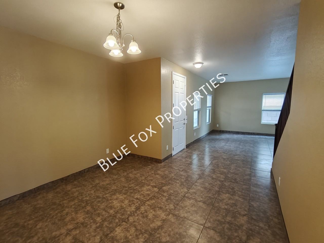 6895 S Martlet Dr - Photo 4 of 33