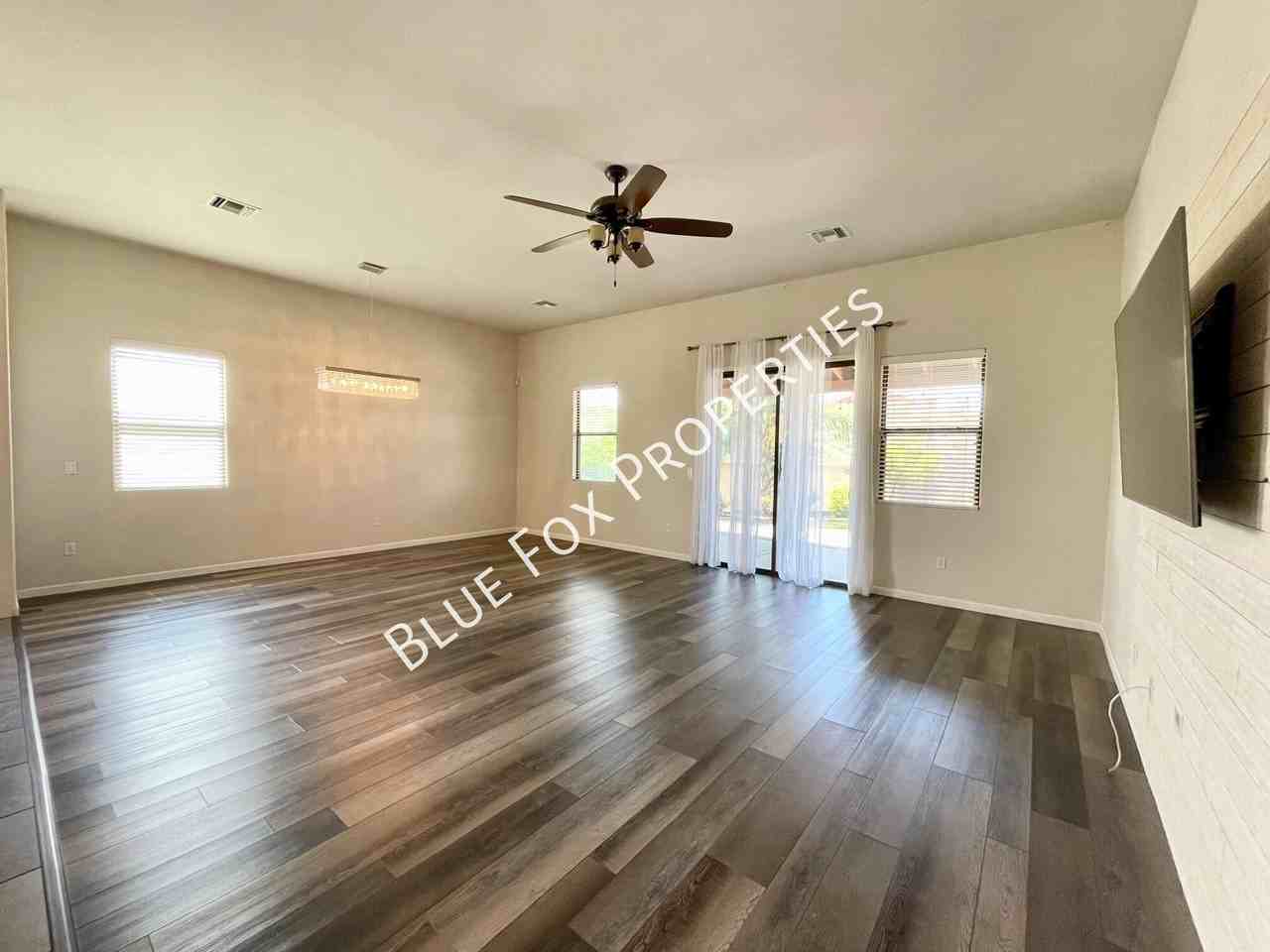 3980 W Kiley Ct - Photo 3 of 38