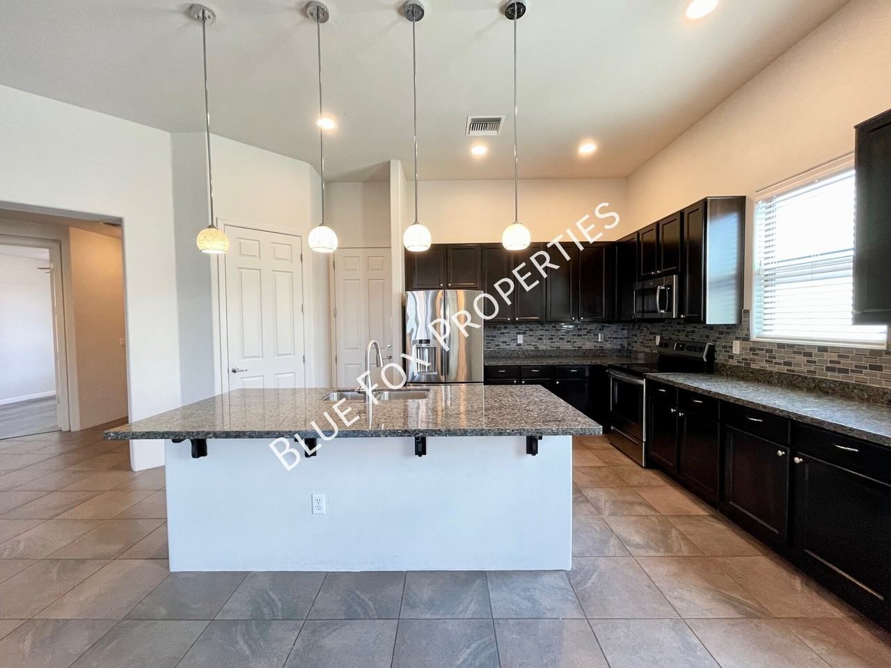 3980 W Kiley Ct - Photo 7 of 38