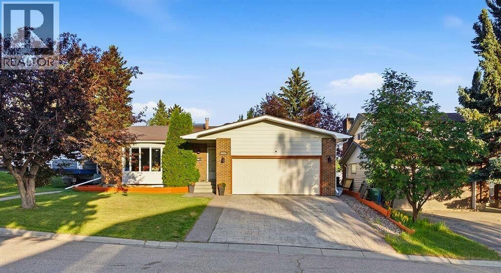6016 Dalcastle Cres Nw - Photo 4 of 37