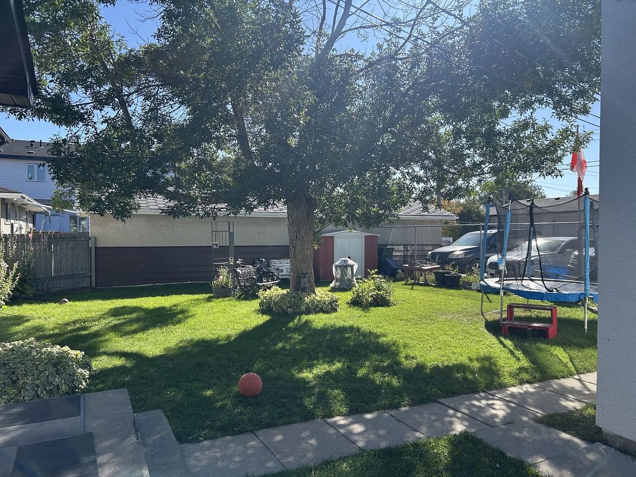 1525 - 1525 41 St Se - Photo 3 of 15