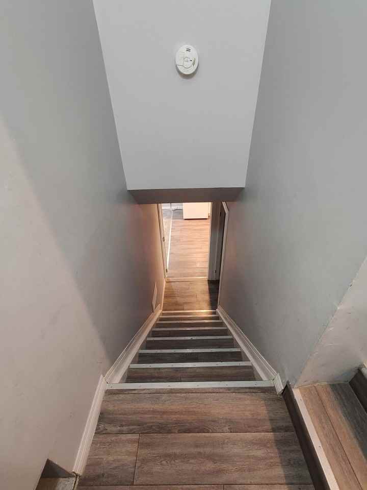 2049 27 St Se - Photo 3 of 16