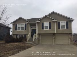 featured image of 1608 Nw High View Dr