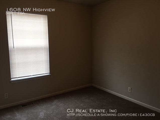 1608 Nw High View Dr - Photo 5 of 10