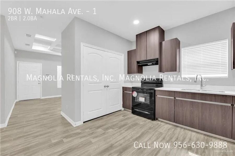 908 W Mahala Ave #1 - Photo 4 of 12