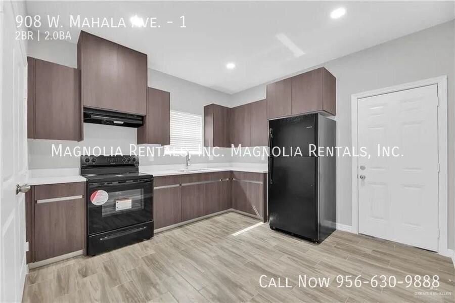 908 W Mahala Ave #1 - Photo 5 of 12