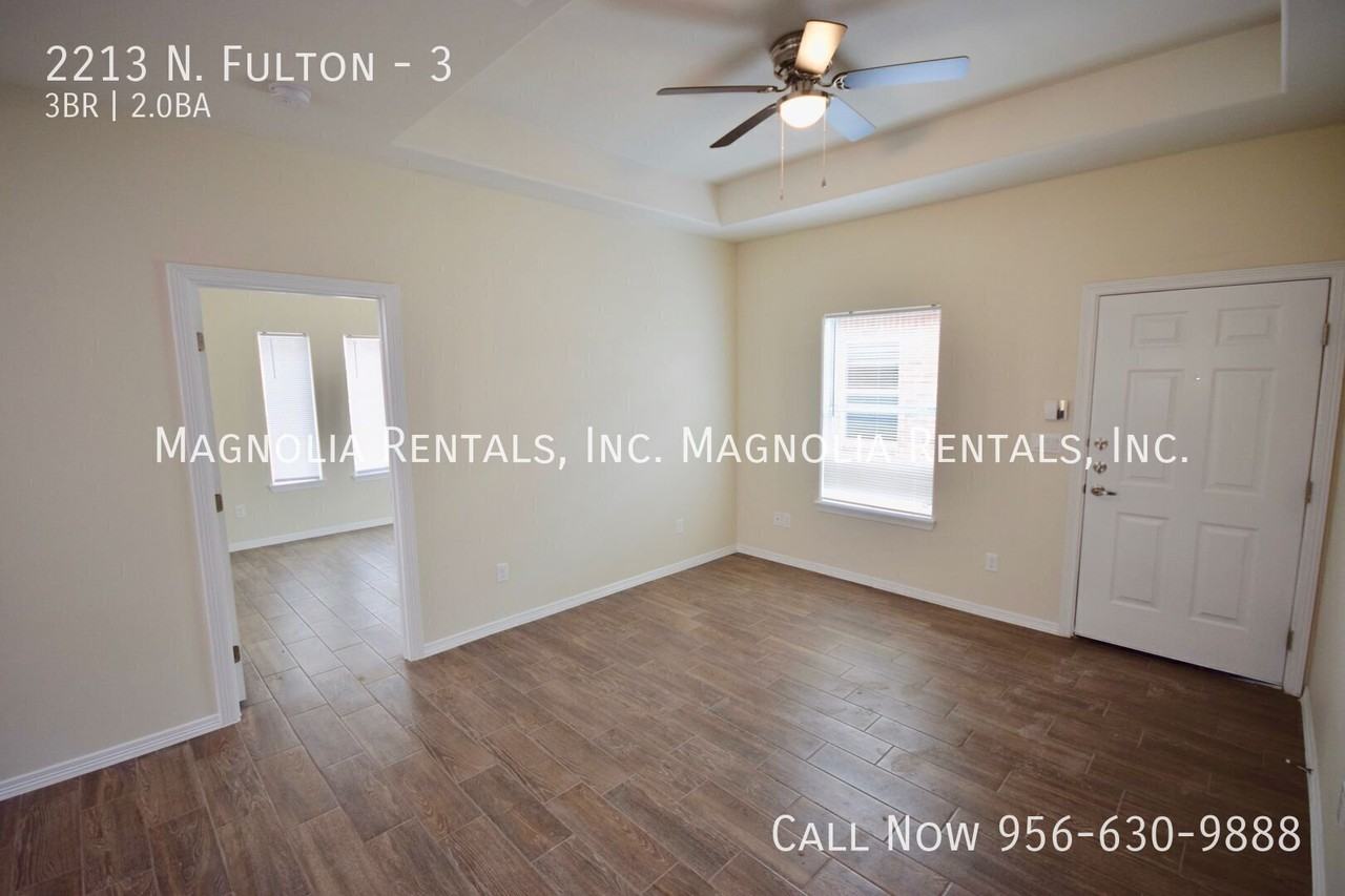 2213 N Fulton St #3 - Photo 7 of 17