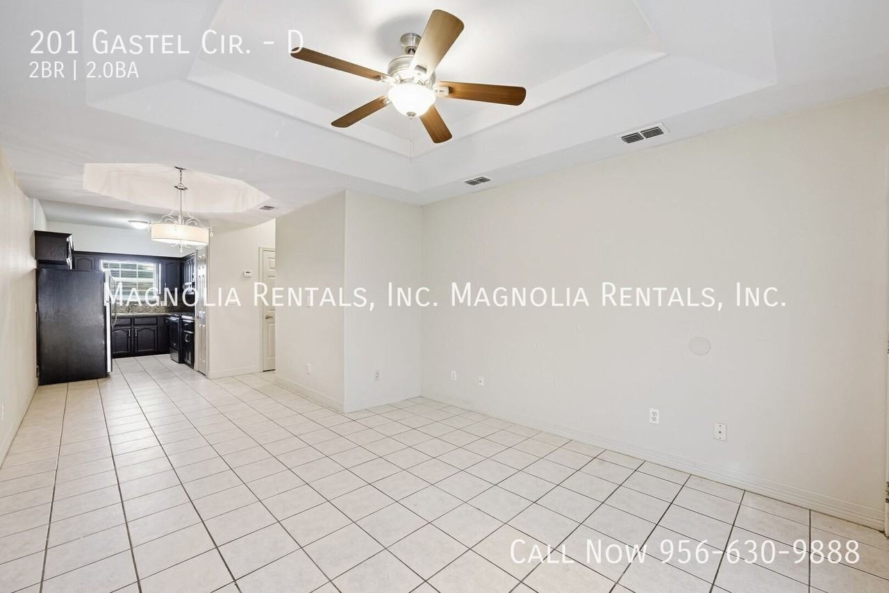 201 Gastel Cir #D - Photo 2 of 11