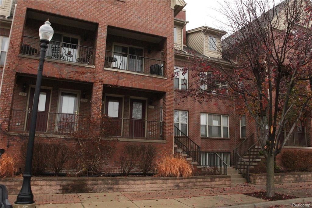 166 Tiffany Ln - Photo 3 of 16