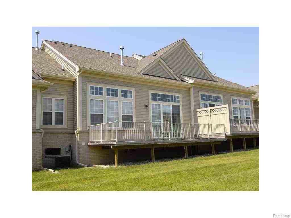 5916 Baypointe Blvd #67 - Photo 3 of 24