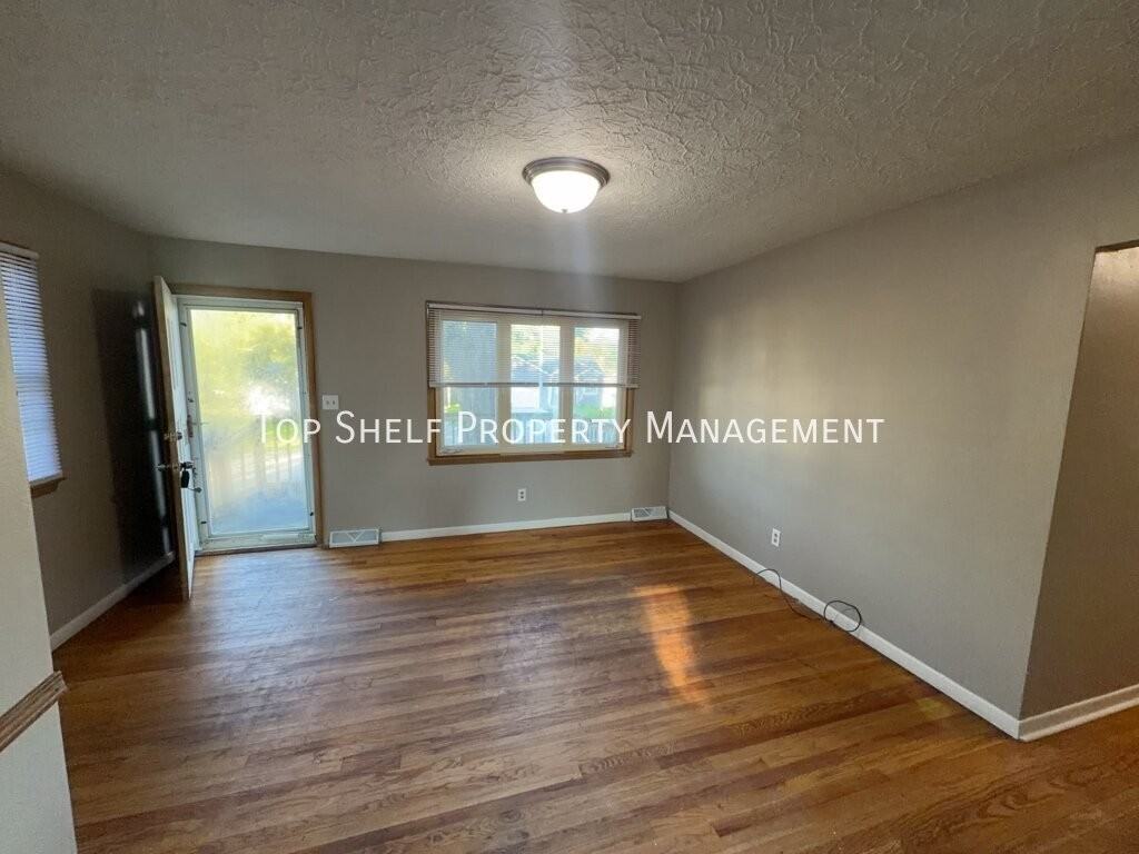 4101 Glover Ave - Photo 2 of 22